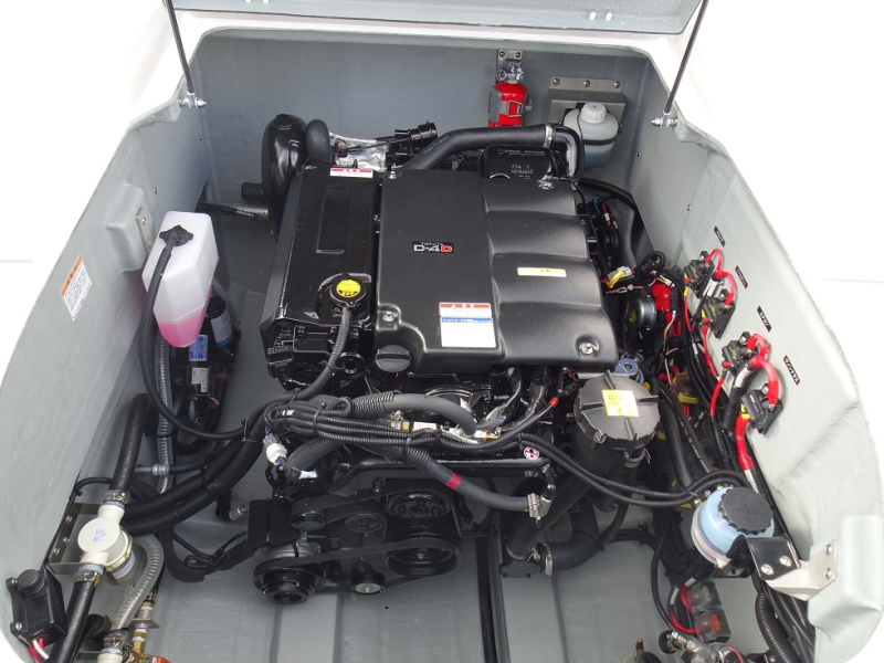 新艇中古艇販売