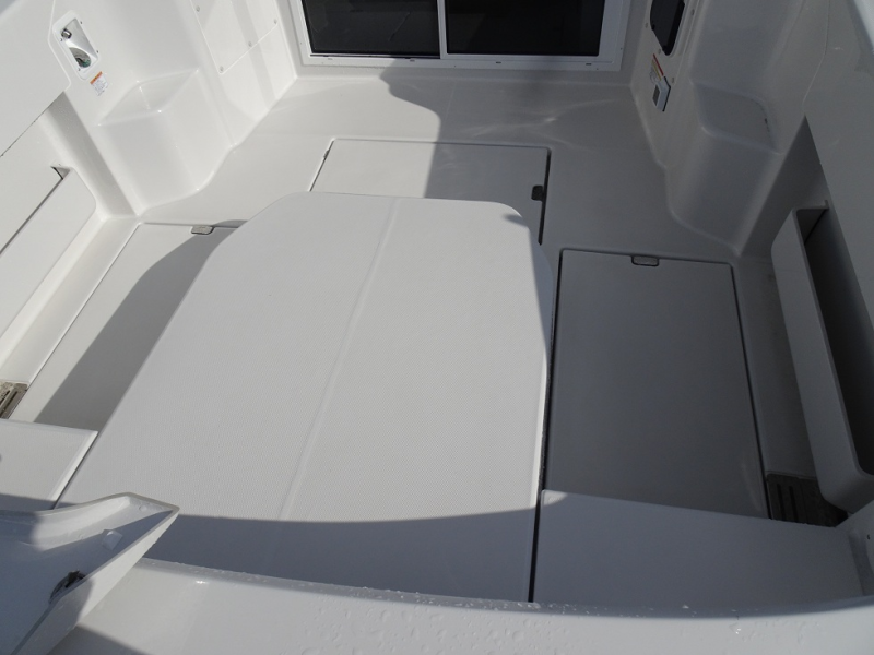 新艇中古艇販売