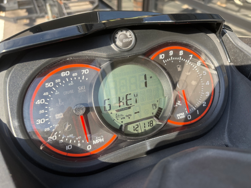 新艇中古艇販売