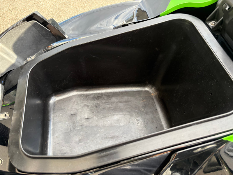 新艇中古艇販売