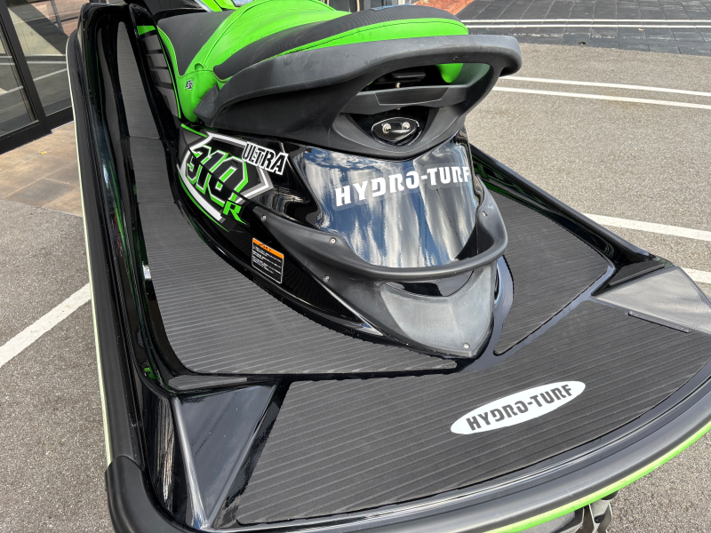 新艇中古艇販売