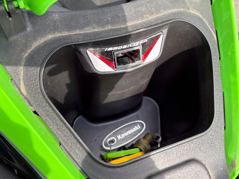 新艇中古艇販売