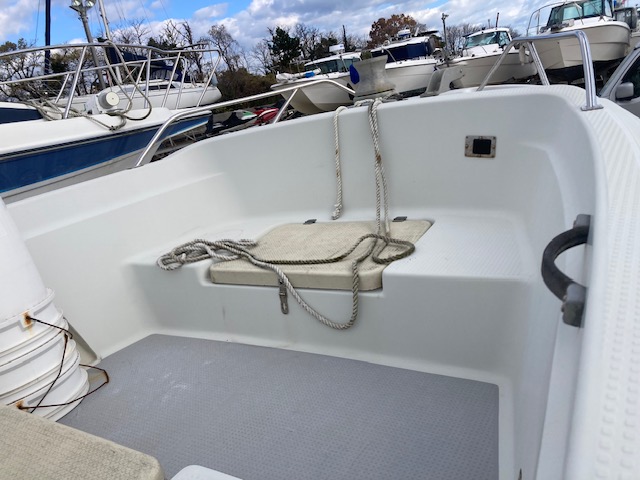 新艇中古艇販売