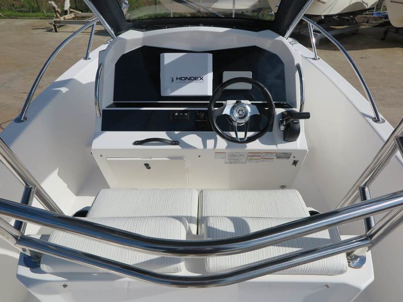 新艇中古艇販売