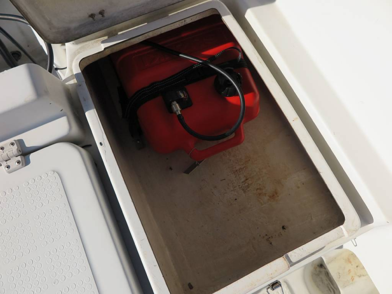 新艇中古艇販売