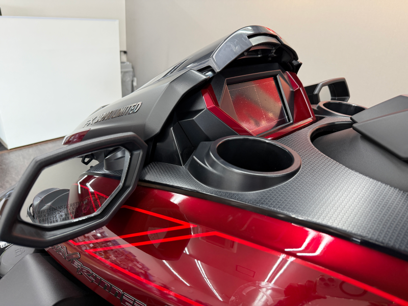 新艇中古艇販売