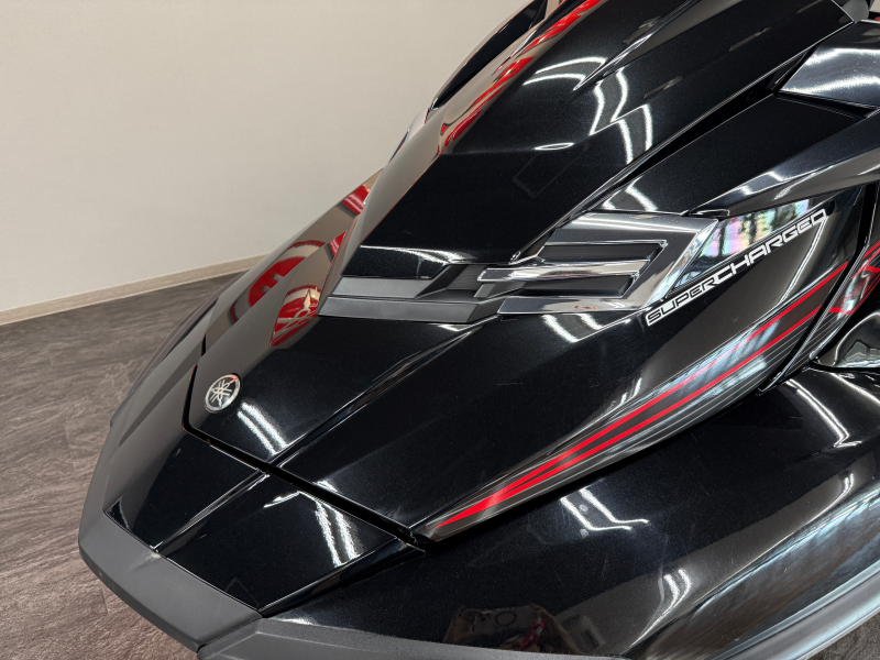 新艇中古艇販売