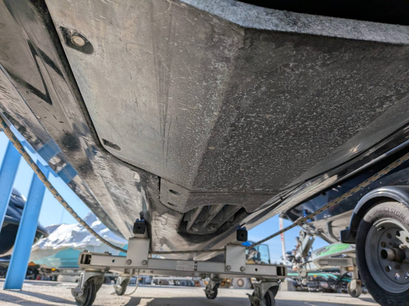 新艇中古艇販売