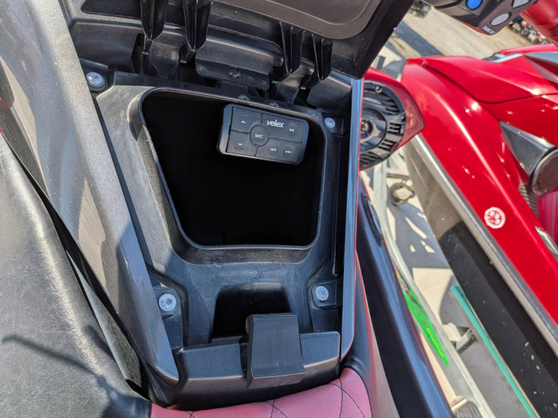 新艇中古艇販売