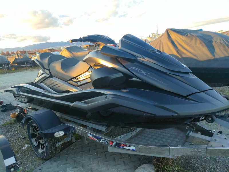 新艇中古艇販売