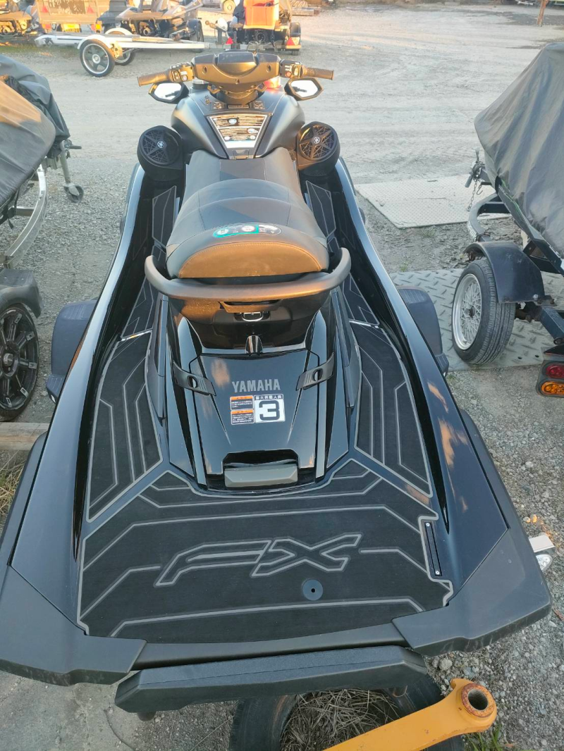 新艇中古艇販売