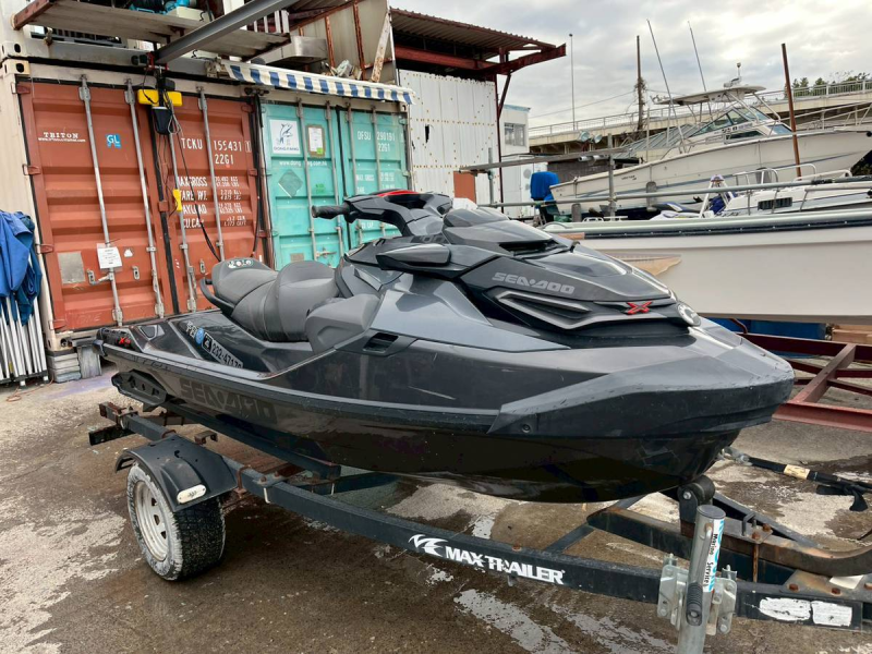 新艇中古艇販売