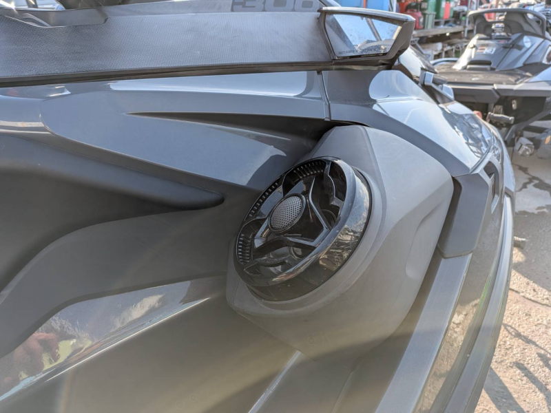 新艇中古艇販売