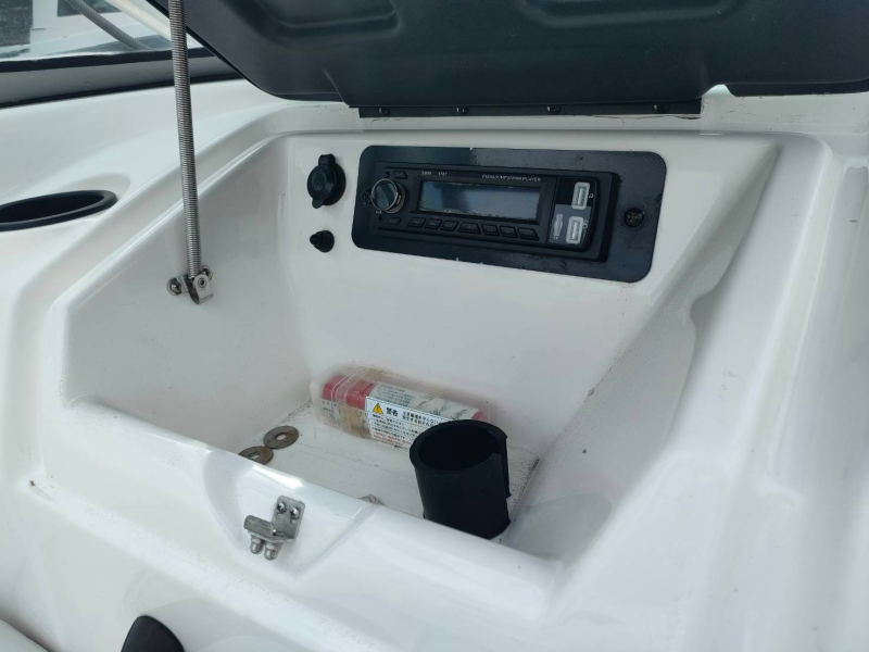 新艇中古艇販売