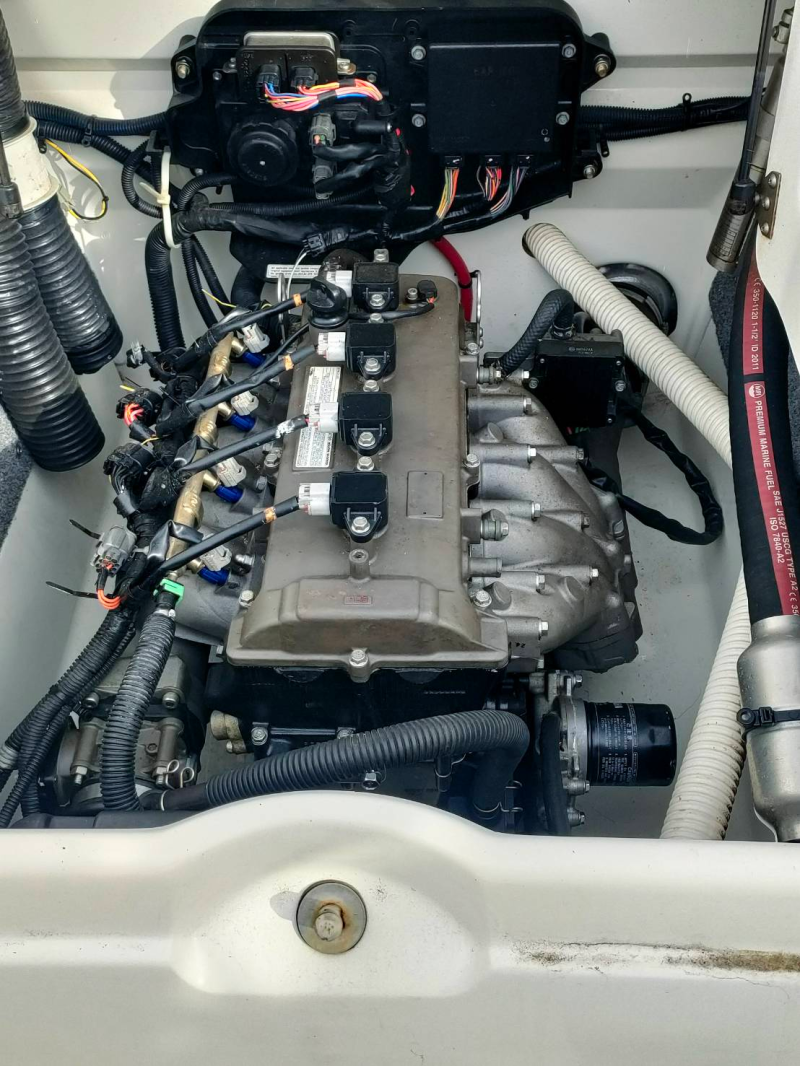 新艇中古艇販売