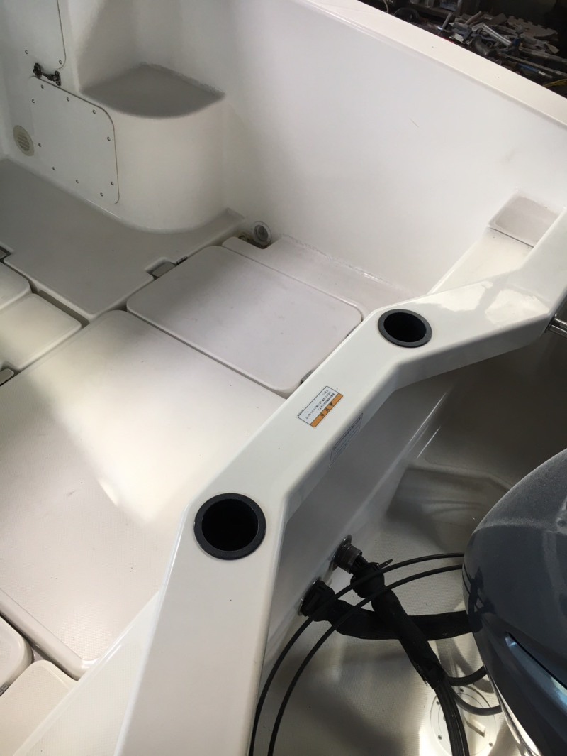 新艇中古艇販売