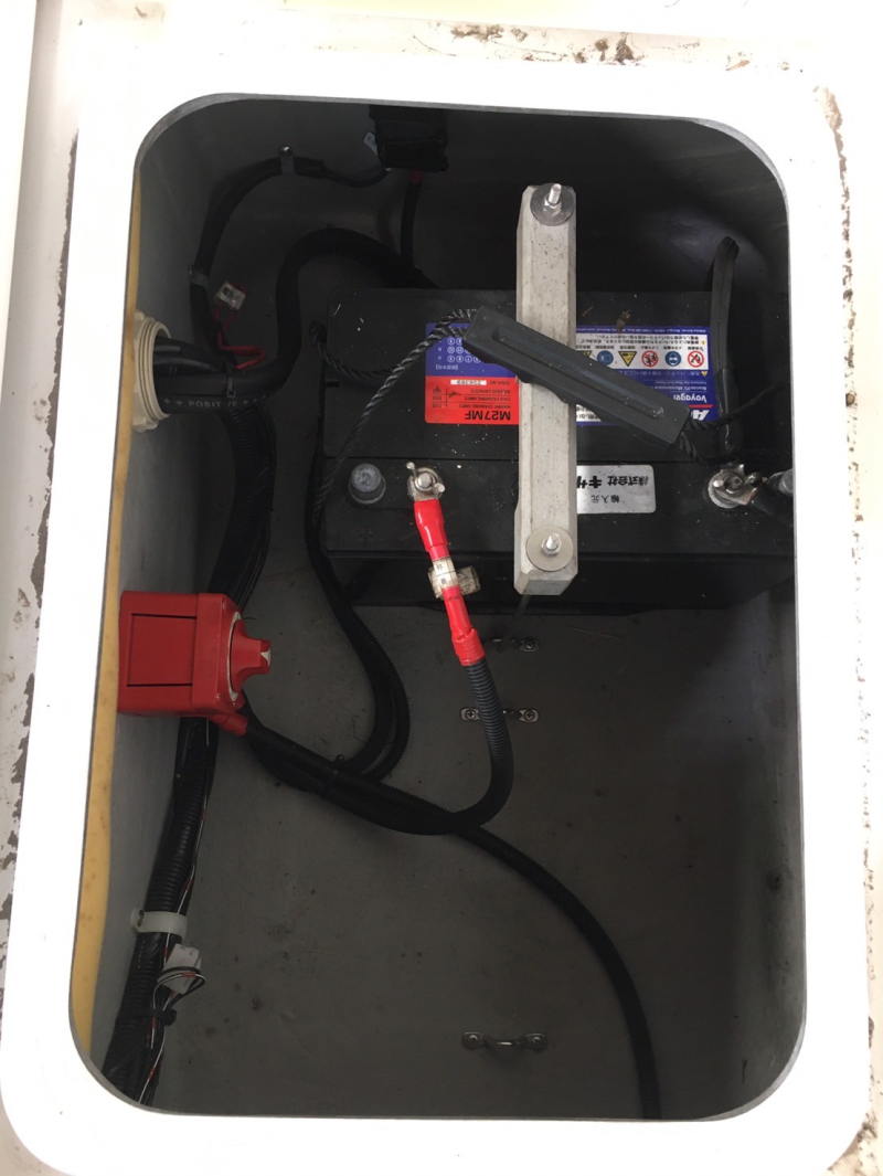 新艇中古艇販売