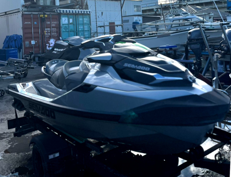 新艇中古艇販売