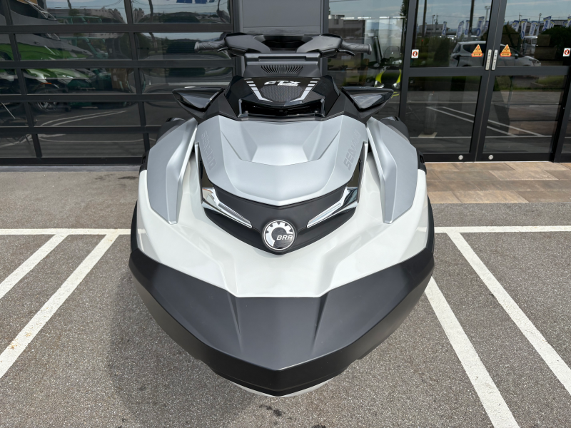 新艇中古艇販売