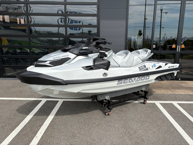 新艇中古艇販売