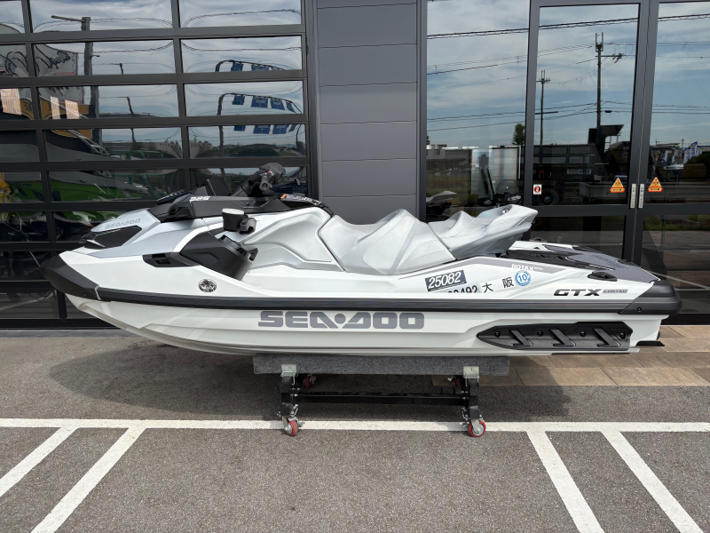 新艇中古艇販売