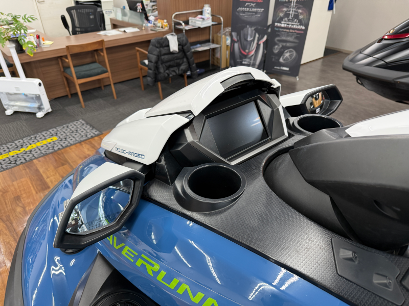 新艇中古艇販売