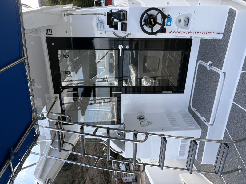 新艇中古艇販売