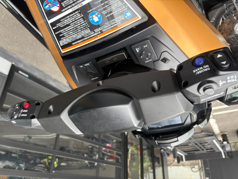 新艇中古艇販売