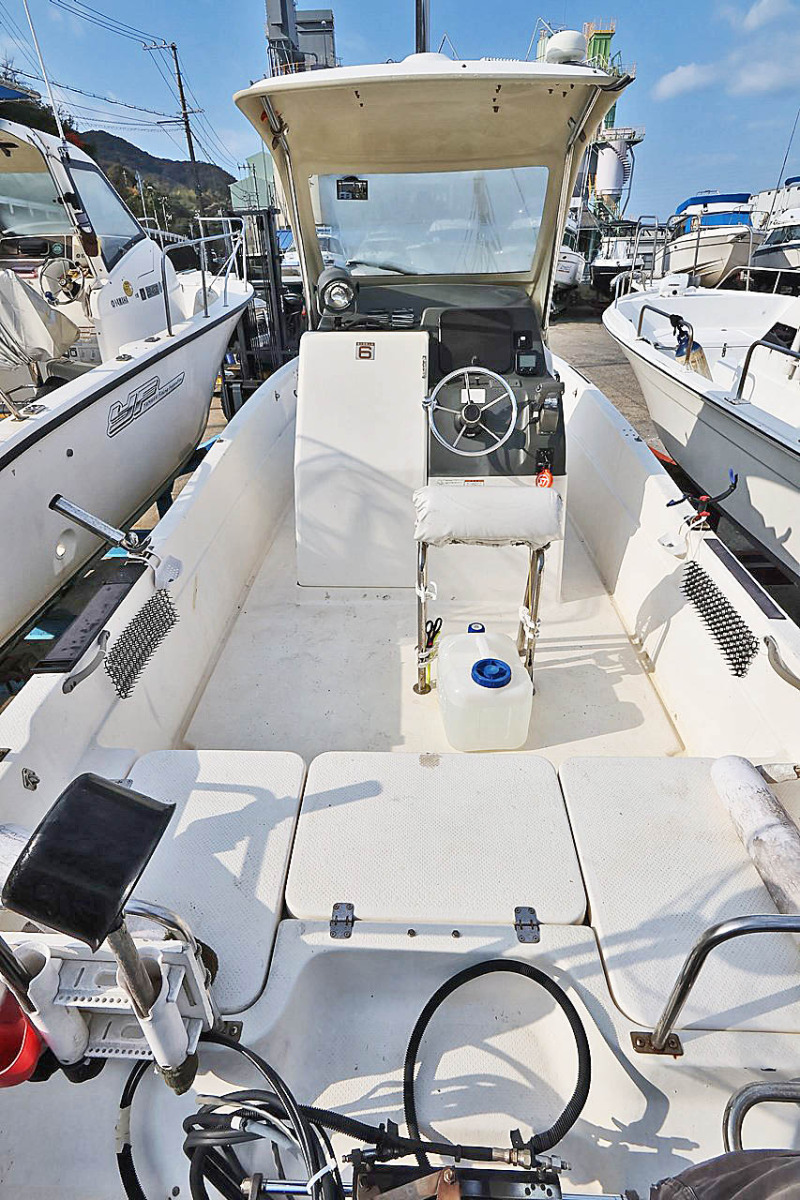 新艇中古艇販売