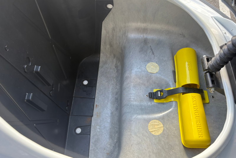 新艇中古艇販売