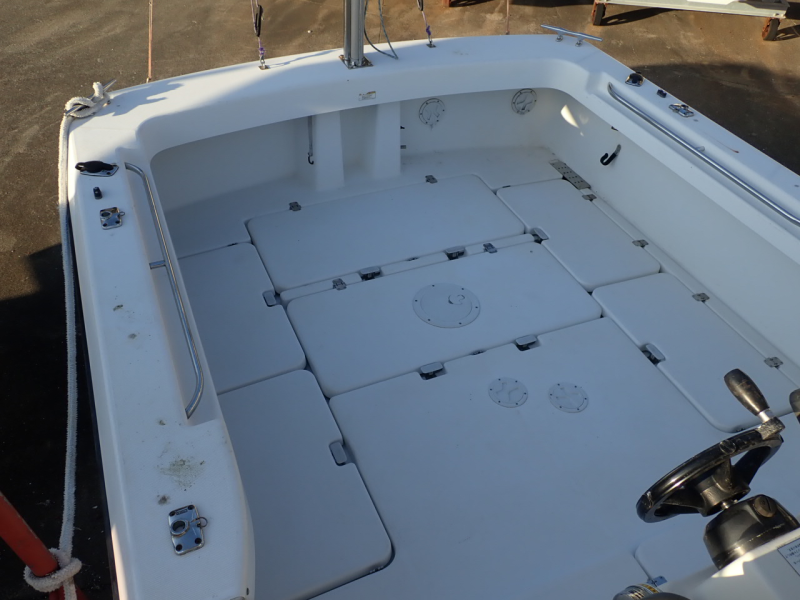 新艇中古艇販売