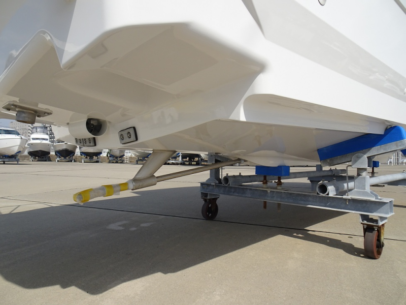 新艇中古艇販売