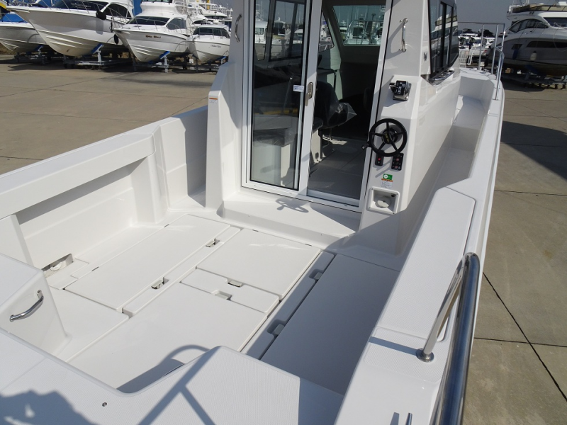 新艇中古艇販売