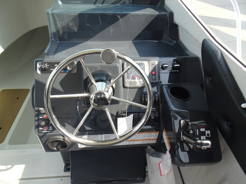 新艇中古艇販売