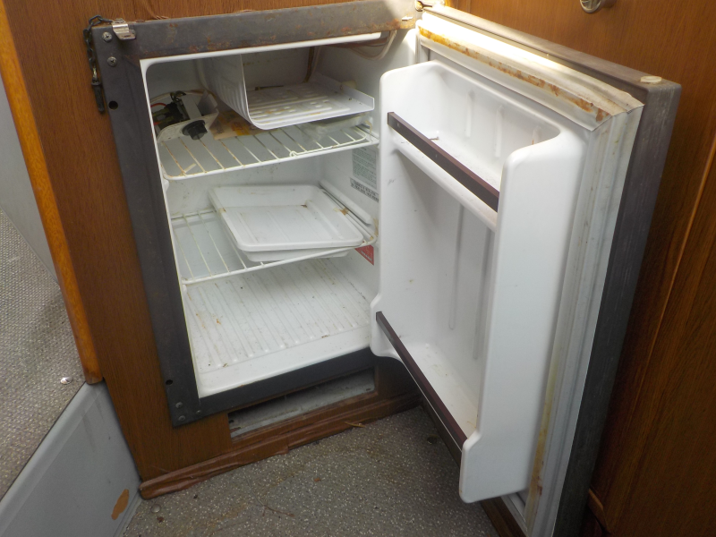 新艇中古艇販売