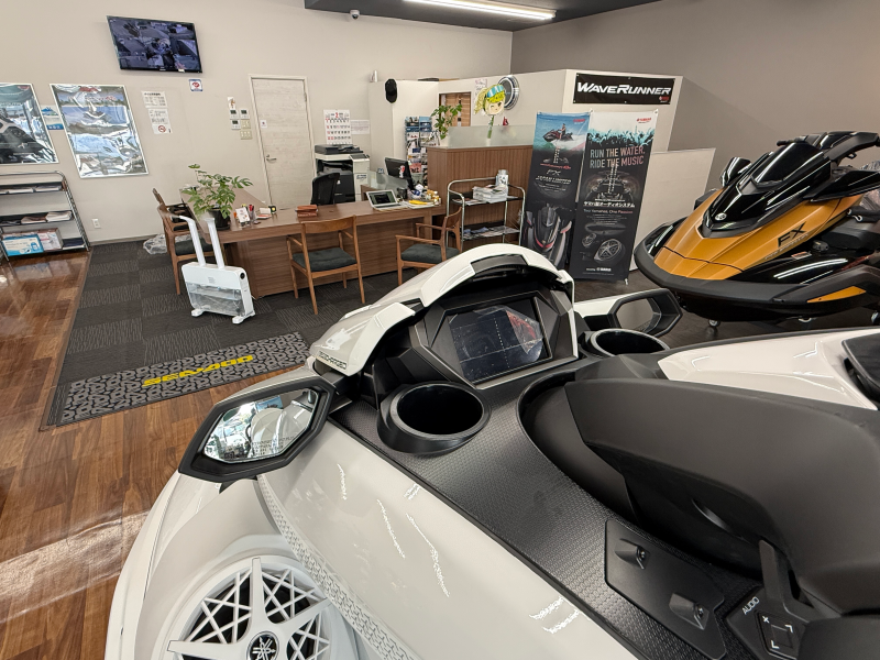 新艇中古艇販売