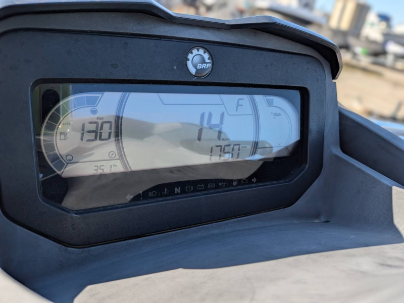 新艇中古艇販売