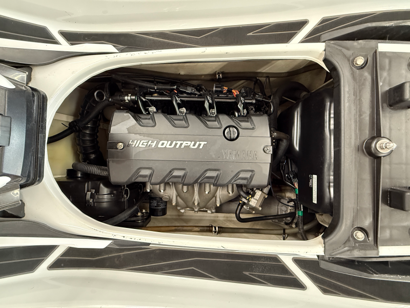 新艇中古艇販売