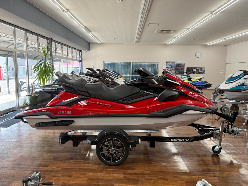 新艇中古艇販売