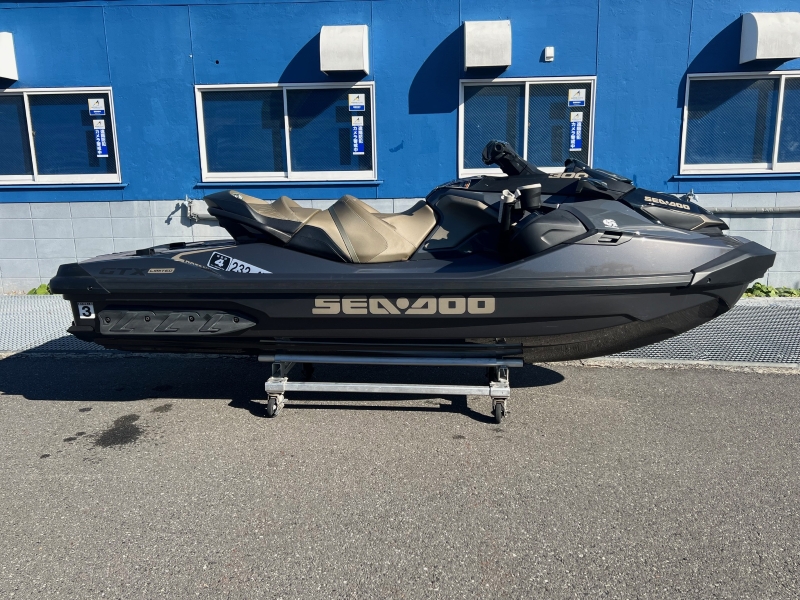 新艇中古艇販売