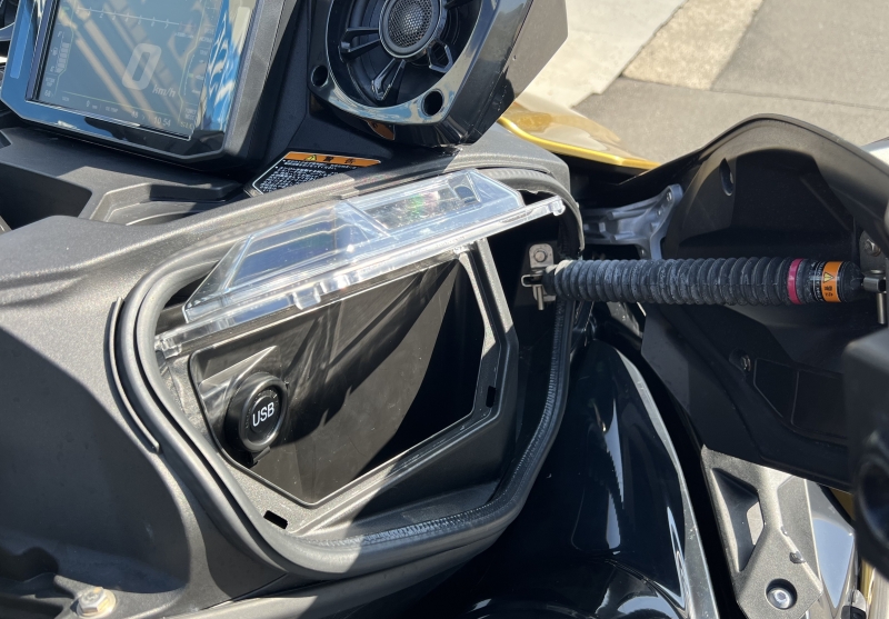 新艇中古艇販売