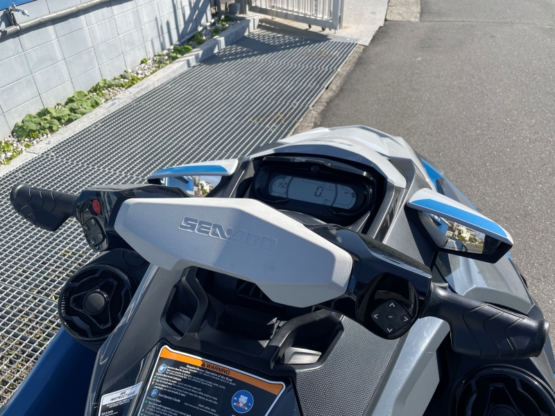 新艇中古艇販売