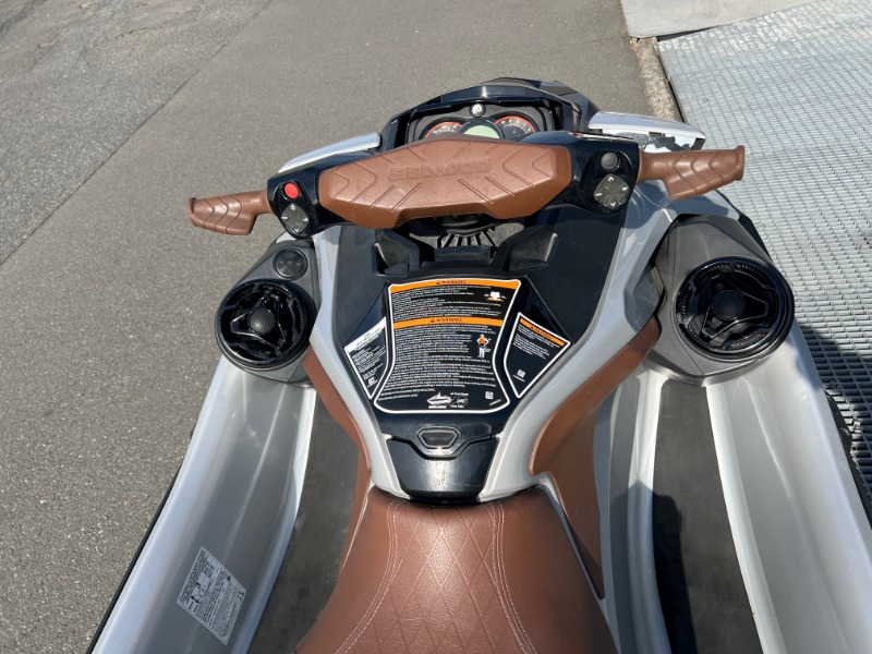 新艇中古艇販売