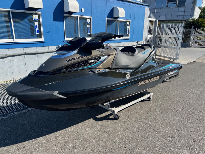 新艇中古艇販売