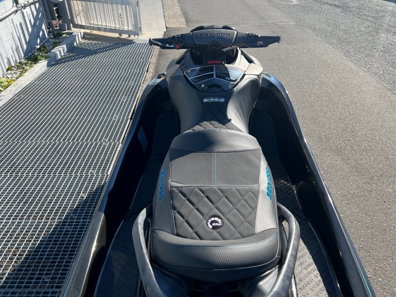 新艇中古艇販売