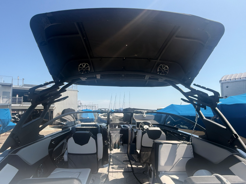 新艇中古艇販売