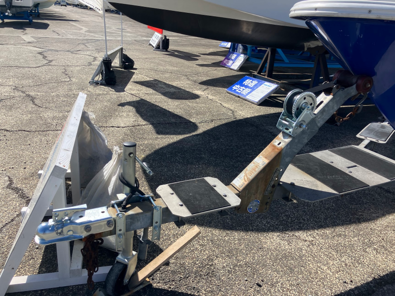 新艇中古艇販売