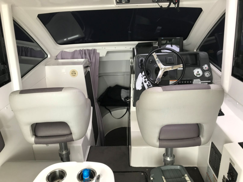 新艇中古艇販売