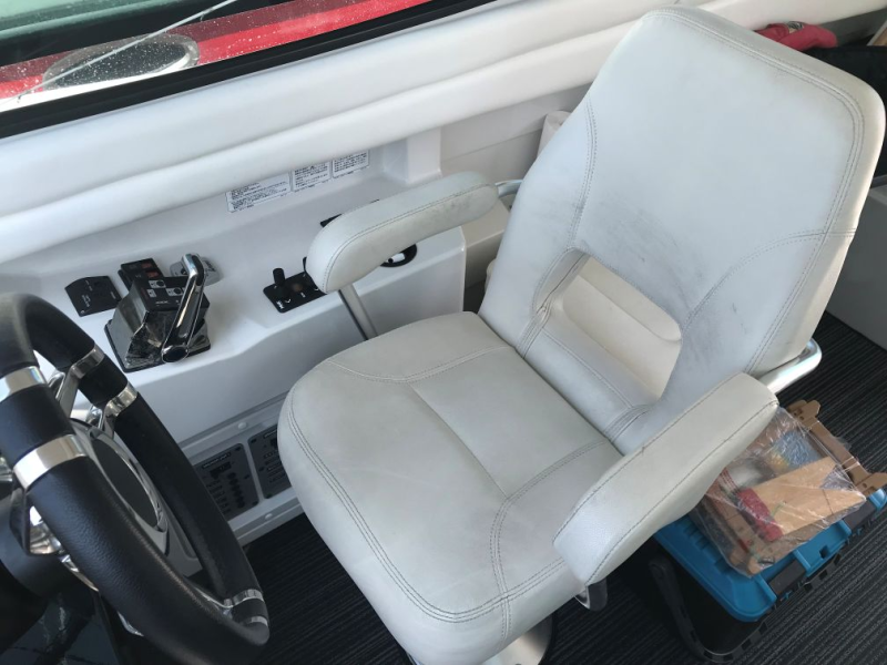 新艇中古艇販売