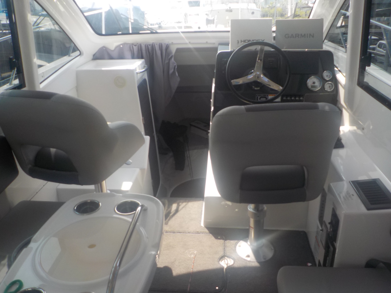 新艇中古艇販売